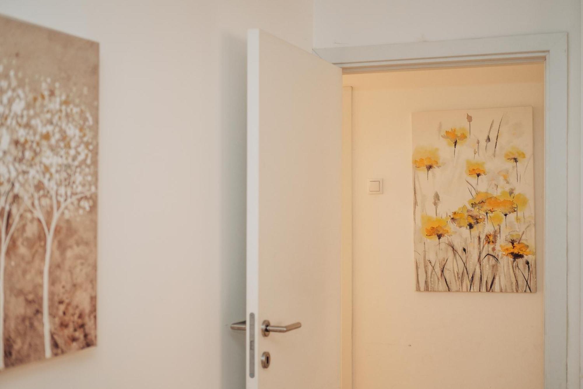 Crown Central Three Bedroom Apartment Belgrado Buitenkant foto