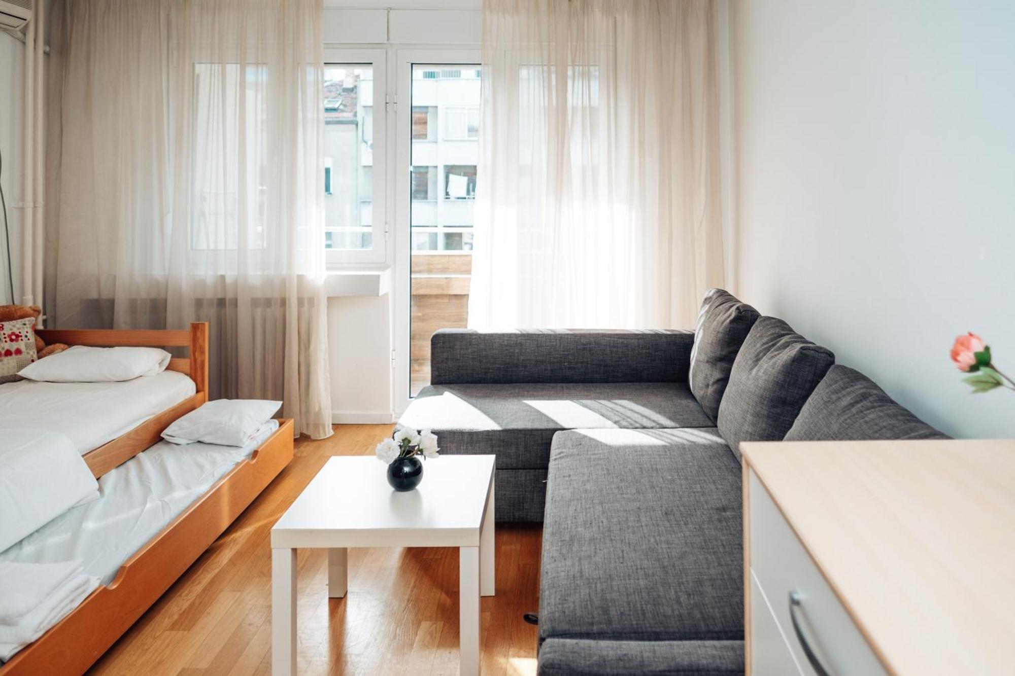 Crown Central Three Bedroom Apartment Belgrado Buitenkant foto