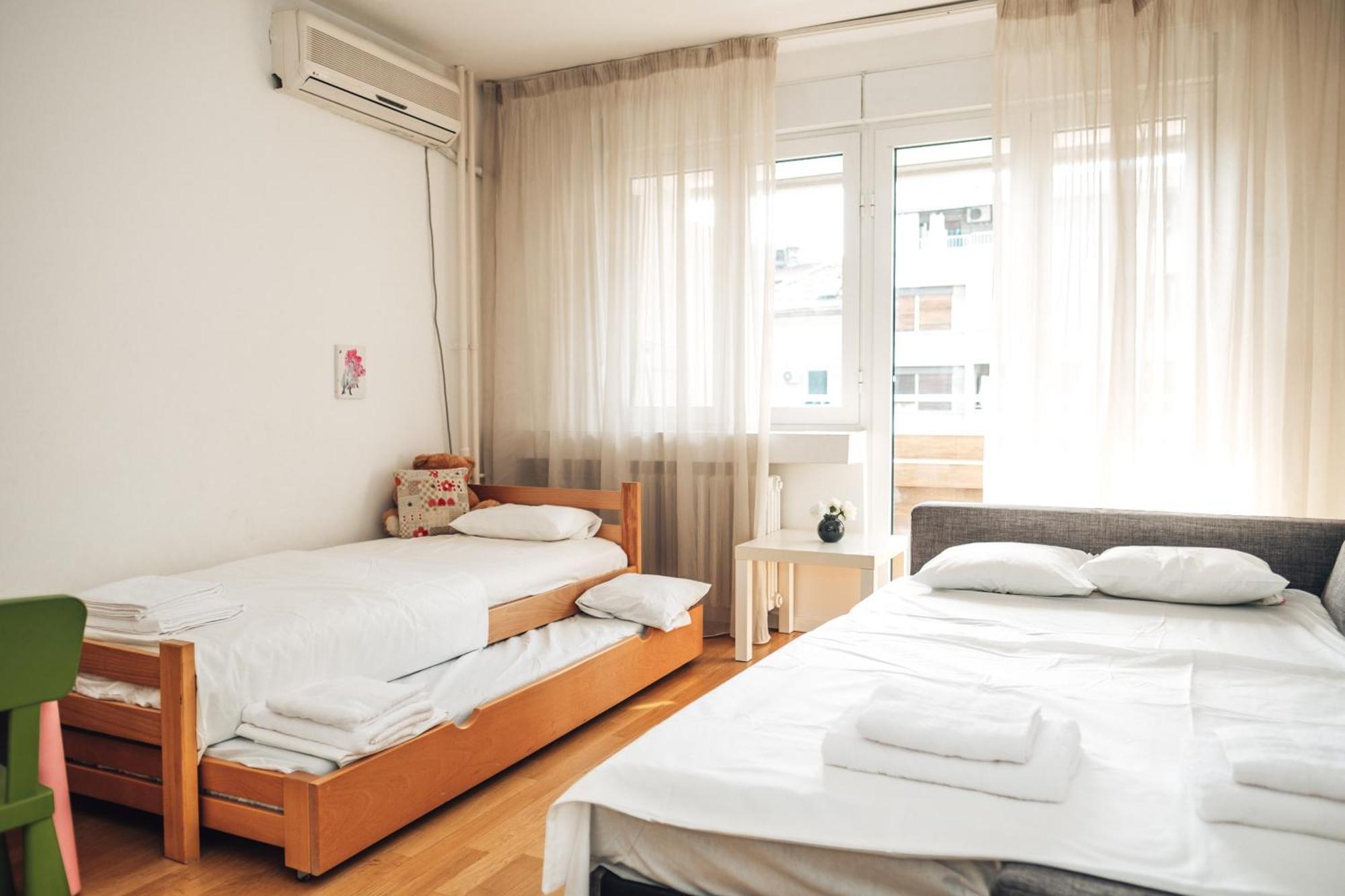Crown Central Three Bedroom Apartment Belgrado Buitenkant foto