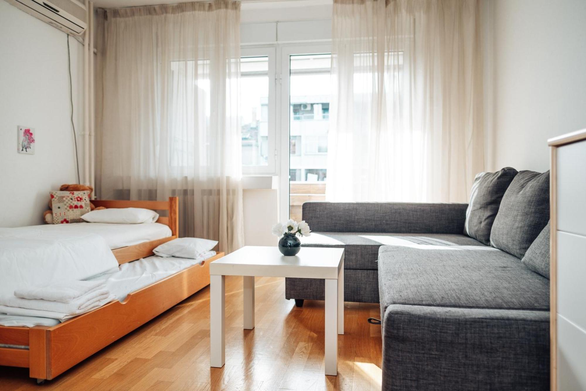 Crown Central Three Bedroom Apartment Belgrado Buitenkant foto