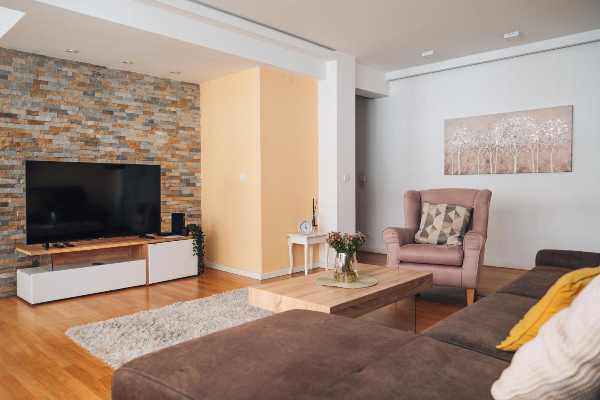 Crown Central Three Bedroom Apartment Belgrado Buitenkant foto