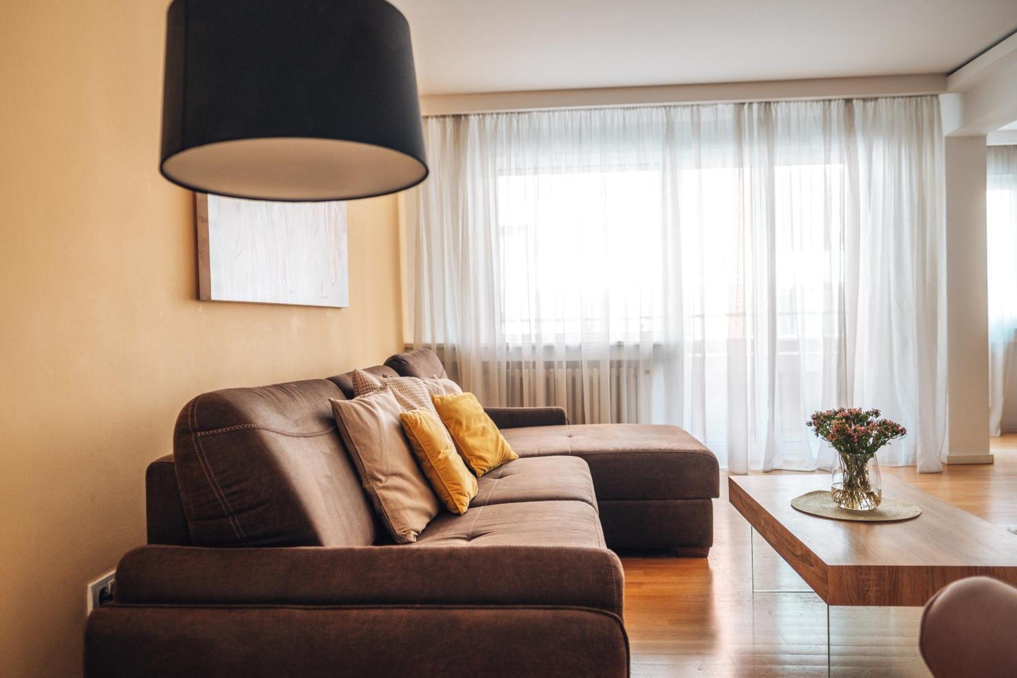 Crown Central Three Bedroom Apartment Belgrado Buitenkant foto