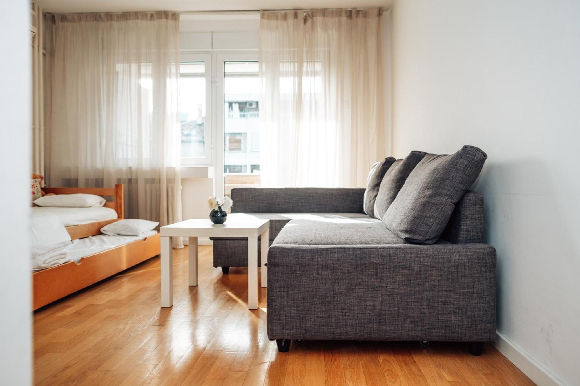 Crown Central Three Bedroom Apartment Belgrado Buitenkant foto