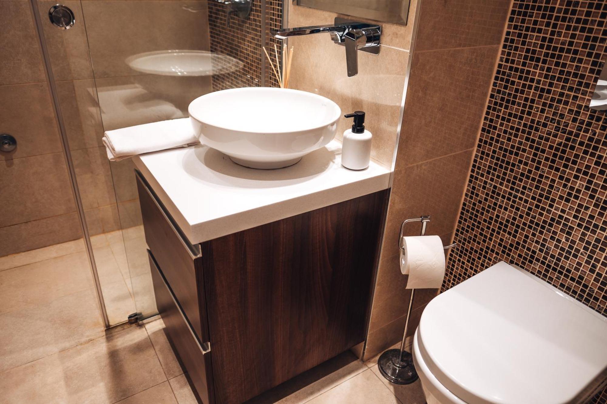 Crown Central Three Bedroom Apartment Belgrado Buitenkant foto